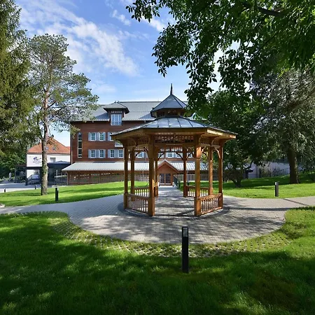 酒店 Pod Lipou 莫德拉