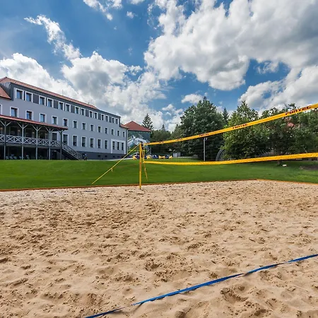 酒店 Pod Lipou 莫德拉