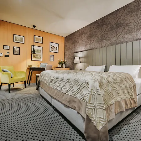 Pod Lipou Hotel