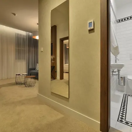Hotel Pod Lipou 4*