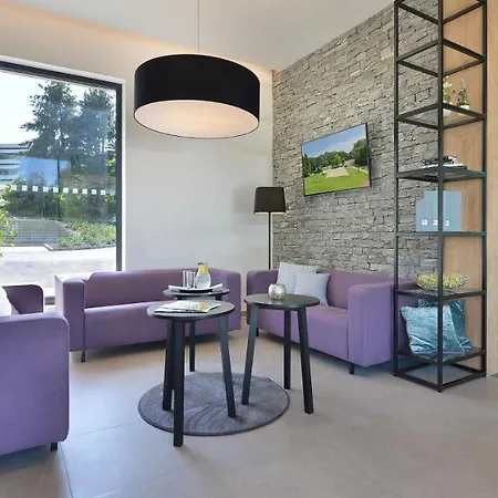 酒店 Pod Lipou 莫德拉