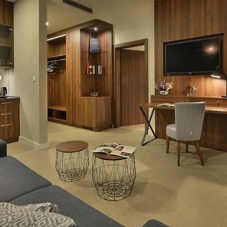 Hotel Pod Lipou 4*